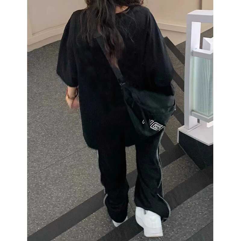 Plus Size Black Cotton Loose Fit Short Sleeve T-Shirt for Women - Trendy American Retro Style Top Plus Size Black Cotton Loose Fit Short Sleeve T-Shirt for Women - Trendy American Retro Style Top