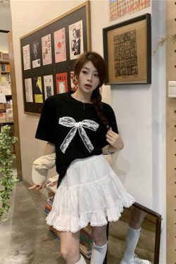 Plus-Size Black Lace Bow Short Sleeve T-Shirt - Loose Mid-Length Korean Style Top for Women