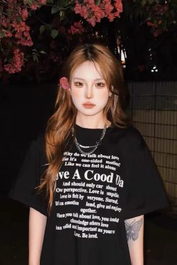 Plus Size Casual Black Cotton Short Sleeve T-Shirt for Women - Spicy Girl American Style Mid-Length Top, Lazy Hong Kong Vibe