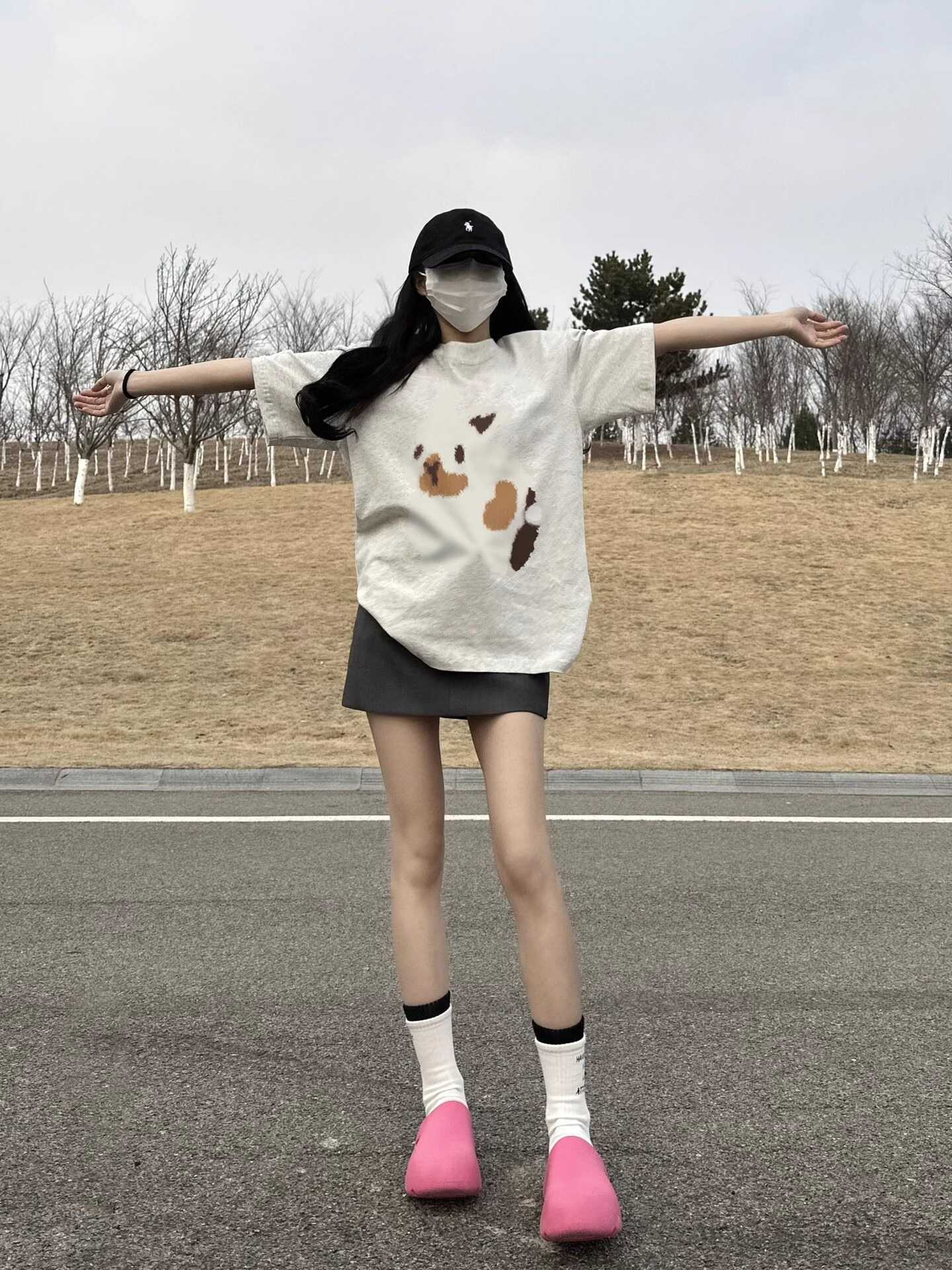 Plus Size Gray Floral Short Sleeve T-Shirt for Women - American Style Loose Fit Cotton Top for Summer Fashion Plus Size Gray Floral Short Sleeve T-Shirt for Women - American Style Loose Fit Cotton Top for Summer Fashion