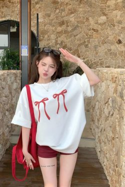 Plus Size Loose White Short-Sleeve T-Shirt for Women with Butterfly Knot Print, Harajuku Style, Casual Cotton Top for Students