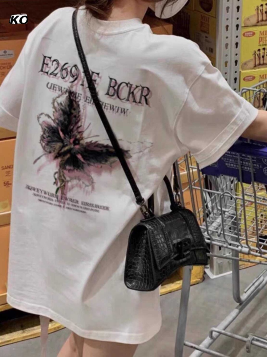 Plus Size Oversized Butterfly Print Cotton T-Shirt for Men and Women | American Style Loose Couple Top | Casual Streetwear Plus Size Oversized Butterfly Print Cotton T-Shirt for Men and Women | American Style Loose Couple Top | Casual Streetwear