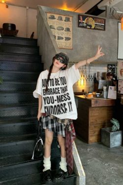 Plus Size Women's American Retro Letter Print Short Sleeve T-Shirt - Loose Fit Cotton Streetwear Top