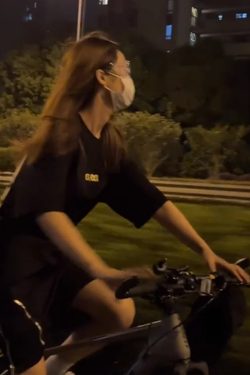 Plus Size Women's American Retro Quirky Letter Short Sleeve T-Shirt - Loose Fit High Street Style