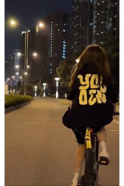 Plus Size Women's American Retro Quirky Letter Short Sleeve T-Shirt - Loose Fit High Street Style