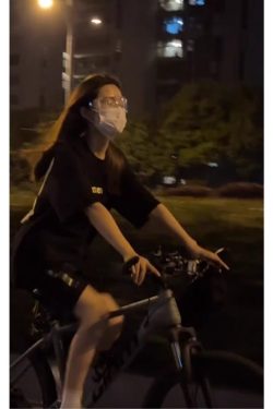 Plus Size Women's American Retro Quirky Letter Short Sleeve T-Shirt - Loose Fit High Street Style