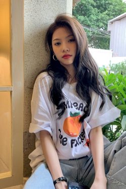 Plus Size Women's Casual Loose Short Sleeve Round Neck T-Shirt – Age-Reducing Pure Cotton Top for Chubby Girls, Summer 2025 Style