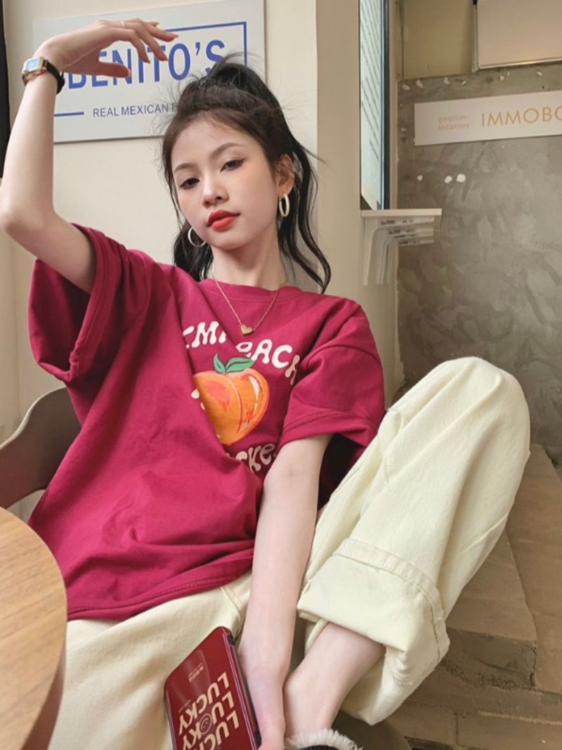 Plus Size Women's Casual Loose Short Sleeve Round Neck T-Shirt – Age-Reducing Pure Cotton Top for Chubby Girls, Summer 2025 Style Plus Size Women's Casual Loose Short Sleeve Round Neck T-Shirt – Age-Reducing Pure Cotton Top for Chubby Girls, Summer 2025 Style