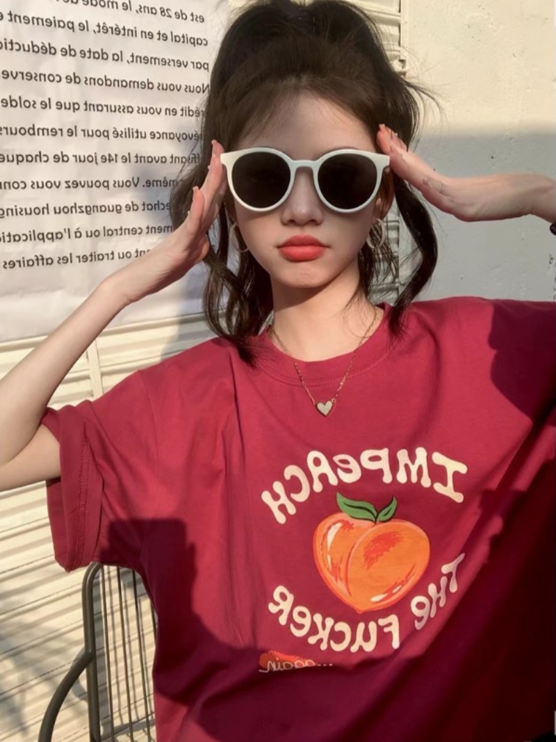 Plus Size Women's Casual Loose Short Sleeve Round Neck T-Shirt – Age-Reducing Pure Cotton Top for Chubby Girls, Summer 2025 Style Plus Size Women's Casual Loose Short Sleeve Round Neck T-Shirt – Age-Reducing Pure Cotton Top for Chubby Girls, Summer 2025 Style