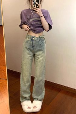 Plus Size Women's Loose-Fitting Purple Letter Print Short Sleeve T-Shirt, Retro American Style for 90s and Y2K Fashion Enthusiasts