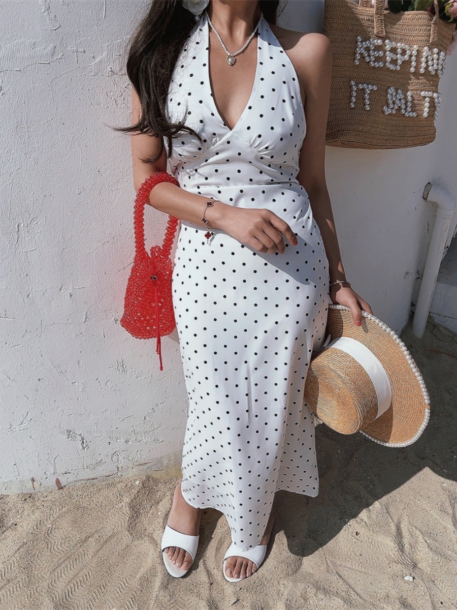 Polka Dot Backless Halter Dress for Women - French V-Neck, Waist-Defining, Handmade Spring/Summer 2025 Fashion Polka Dot Backless Halter Dress for Women - French V-Neck, Waist-Defining, Handmade Spring/Summer 2025 Fashion
