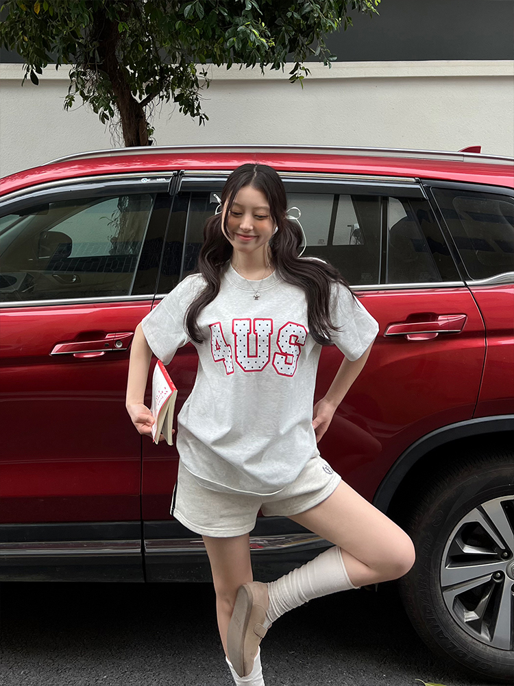 Polka Dot Print Short Sleeve T-Shirt - Loose Fit, Casual Couple Style, Spring Summer Fashion Trend Polka Dot Print Short Sleeve T-Shirt - Loose Fit, Casual Couple Style, Spring Summer Fashion Trend