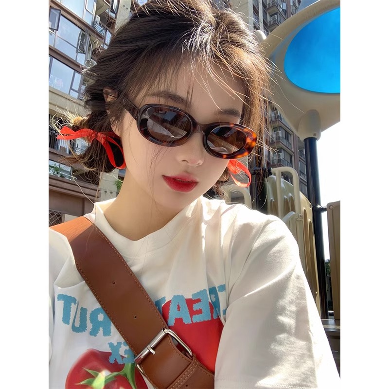 Pure Cotton Retro Tomato Fruit Print Short Sleeve T-Shirt for Men and Women, Plus Size Loose Round Neck, Casual Couple Style Pure Cotton Retro Tomato Fruit Print Short Sleeve T-Shirt for Men and Women, Plus Size Loose Round Neck, Casual Couple Style