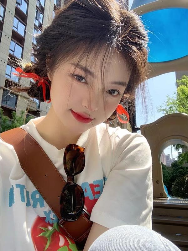 Pure Cotton Retro Tomato Fruit Print Short Sleeve T-Shirt for Men and Women, Plus Size Loose Round Neck, Casual Couple Style Pure Cotton Retro Tomato Fruit Print Short Sleeve T-Shirt for Men and Women, Plus Size Loose Round Neck, Casual Couple Style