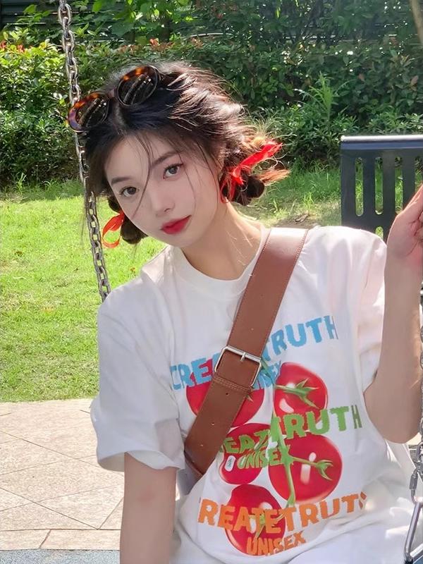 Pure Cotton Retro Tomato Fruit Print Short Sleeve T-Shirt for Men and Women, Plus Size Loose Round Neck, Casual Couple Style Pure Cotton Retro Tomato Fruit Print Short Sleeve T-Shirt for Men and Women, Plus Size Loose Round Neck, Casual Couple Style