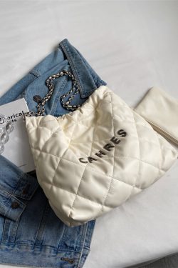 Quilted Chain Bag for Women - Large Capacity Fashion Tote for Commuting - Chic Autumn/Winter 2025 Style