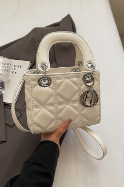 Quilted Chanel-Style Handbag for Women, 2025 Spring Versatile Shoulder Bag, High-End Crossbody Design, Fashionable Chic Accessory