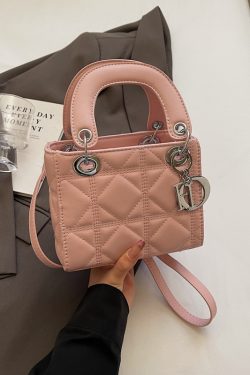 Quilted Chanel-Style Handbag for Women, 2025 Spring Versatile Shoulder Bag, High-End Crossbody Design, Fashionable Chic Accessory