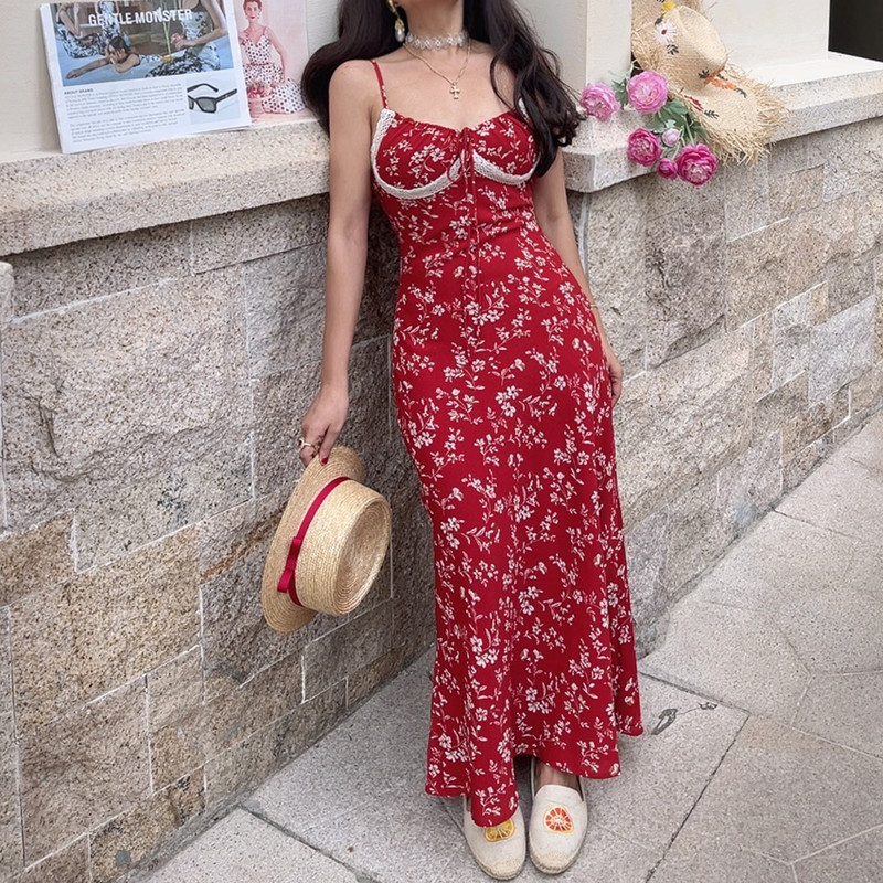 Red Floral Lace-Trimmed Waist-Cinching Camisole Long Dress - Handmade French Vintage Style for Spring/Summer 2025 Vacation Wear Red Floral Lace-Trimmed Waist-Cinching Camisole Long Dress - Handmade French Vintage Style for Spring/Summer 2025 Vacation Wear