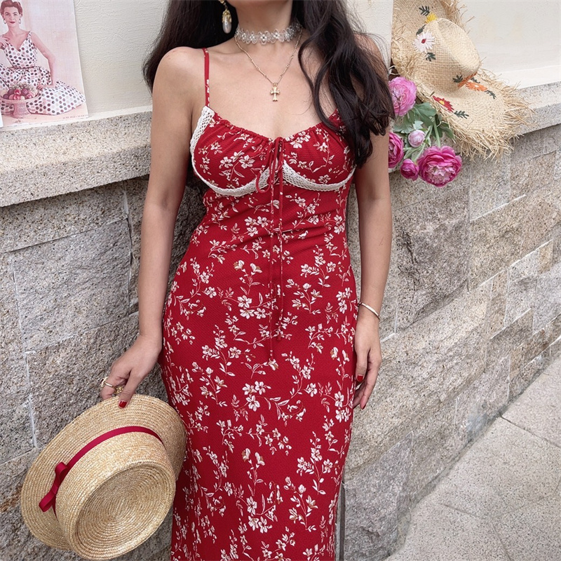 Red Floral Lace-Trimmed Waist-Cinching Camisole Long Dress - Handmade French Vintage Style for Spring/Summer 2025 Vacation Wear Red Floral Lace-Trimmed Waist-Cinching Camisole Long Dress - Handmade French Vintage Style for Spring/Summer 2025 Vacation Wear