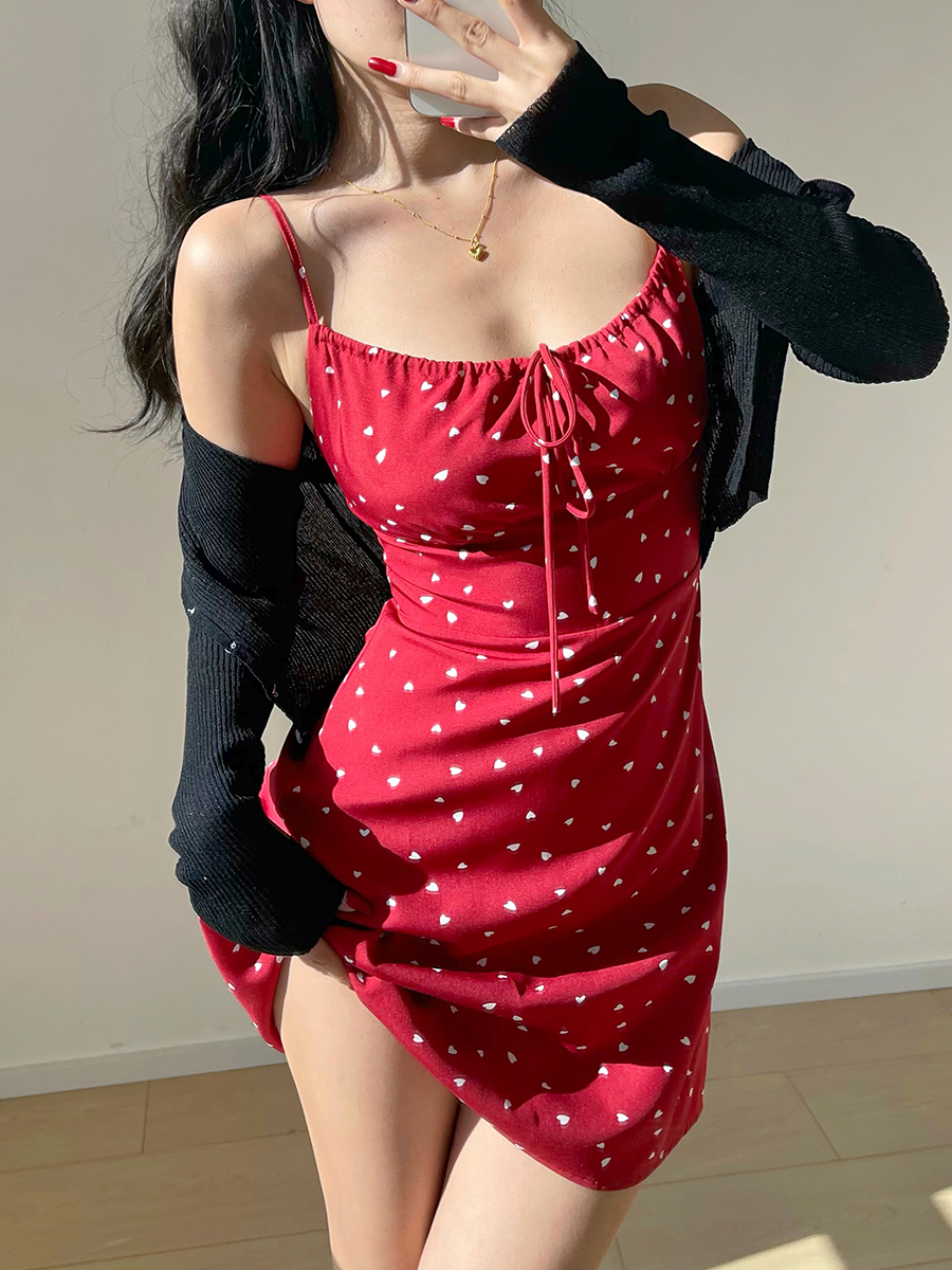 Red Floral Tie Strap Short Dress - Waist-Defining Slimming Vacation Style for Fresh Girls - Perfect for 90s and Y2K Fashion Lovers Red Floral Tie Strap Short Dress - Waist-Defining Slimming Vacation Style for Fresh Girls - Perfect for 90s and Y2K Fashion Lovers