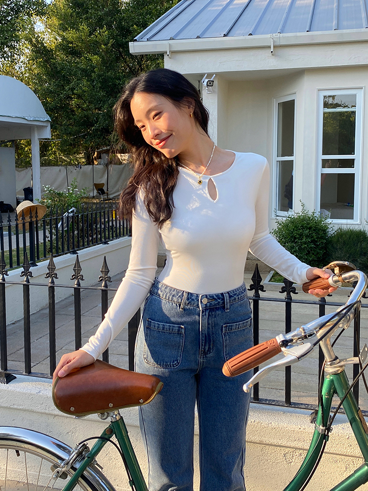 Red Hollow Out Round Neck Bodysuit for Women - Sexy Backless Long Sleeve Tight T-Shirt with Chest Pad - Y2K Fashion Red Hollow Out Round Neck Bodysuit for Women - Sexy Backless Long Sleeve Tight T-Shirt with Chest Pad - Y2K Fashion