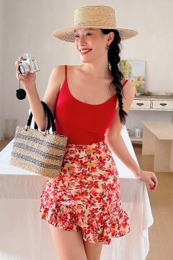 Red Spaghetti Strap Backless Tank Top for Women, Slim Fit Stretchy Sleeveless Top with Built-In Padding, Sexy Summer Style