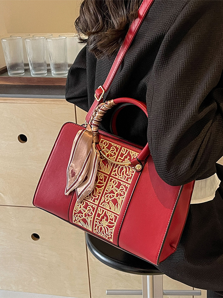 Red Tote Handbag for Women - 2025 High-End Wedding Crossbody Bag, Stylish Shoulder Bag for Bridesmaids and Brides Red Tote Handbag for Women - 2025 High-End Wedding Crossbody Bag, Stylish Shoulder Bag for Bridesmaids and Brides