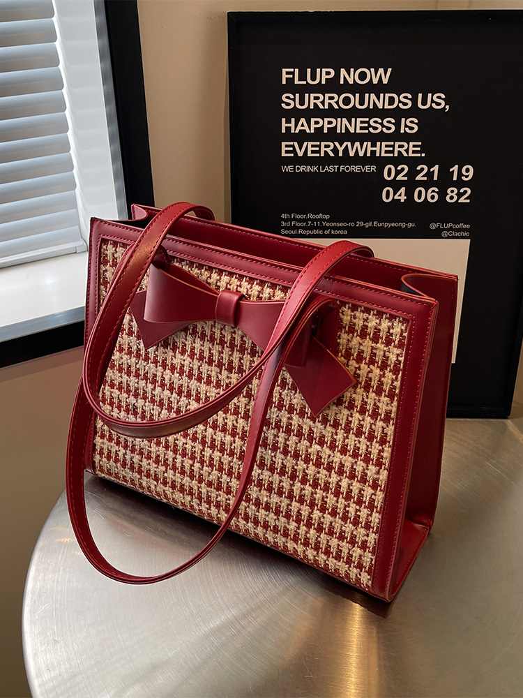 Red Women's Handbag - 2025 New Style Shoulder Bag, Large Capacity Tote for Daily Use, Weddings, Bridesmaids & Brides Red Women's Handbag - 2025 New Style Shoulder Bag, Large Capacity Tote for Daily Use, Weddings, Bridesmaids & Brides