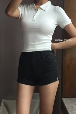 Retro Academy Collared Button Short Sleeve Ribbed Cotton T-Shirt – Comfortable Solid Color Top for Casual 90s and Y2K Style