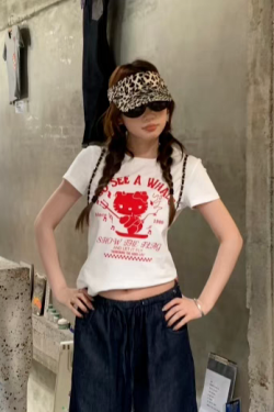 Retro American Short Sleeve Little Devil Kitty Print Round Neck Slim Fit Top for Women - Quirky Versatile Style