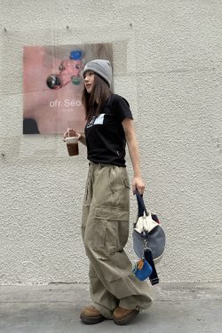 Retro American-Style Multi-Pocket Wide-Leg Work Pants for Men and Women - Casual Slimming Loose Fit Long Trousers