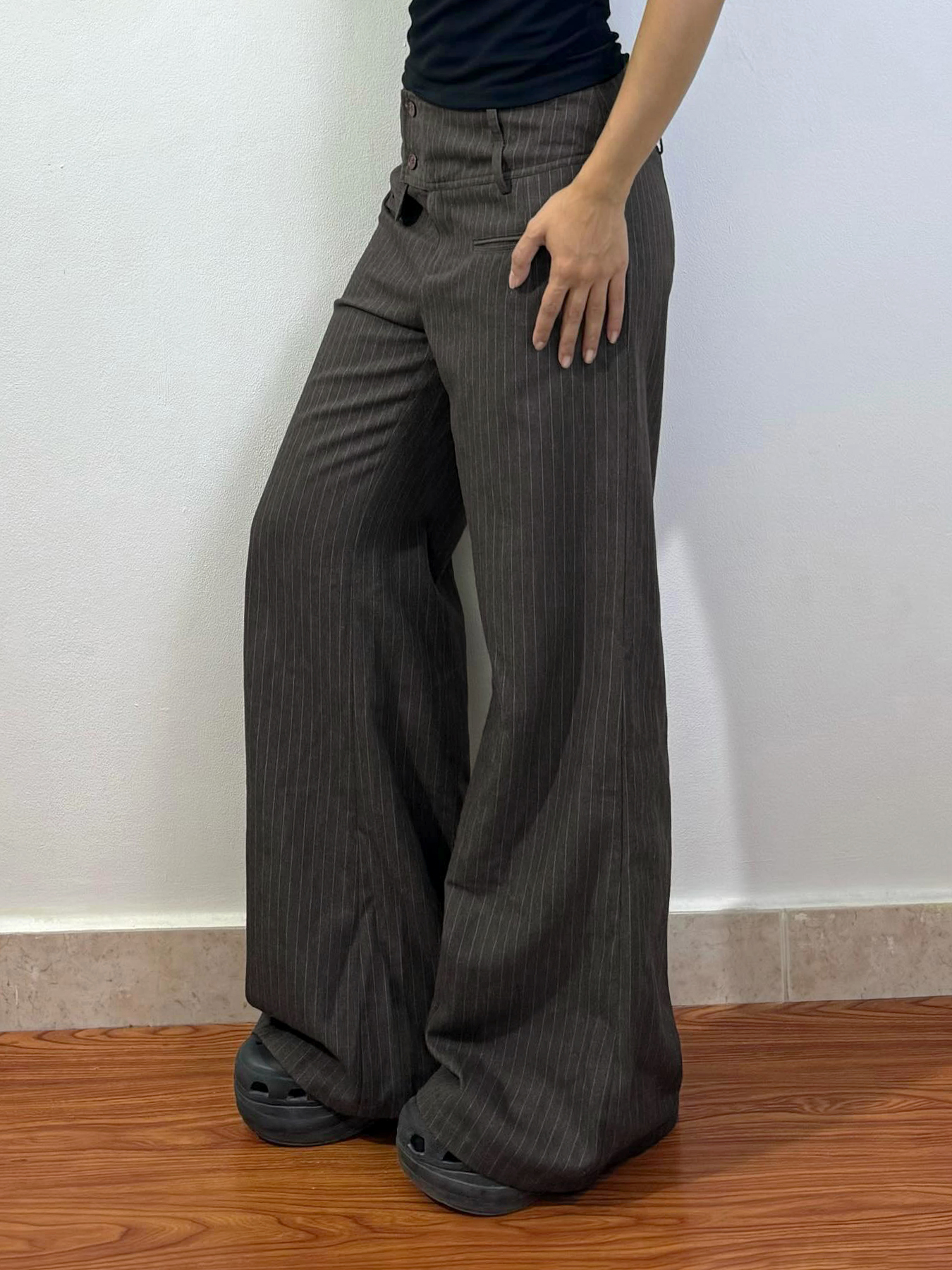 Retro Asymmetrical Pocket Striped Wide-Leg Pants for Women - Vintage British Style Loose Fit Straight-Leg Trousers Retro Asymmetrical Pocket Striped Wide-Leg Pants for Women - Vintage British Style Loose Fit Straight-Leg Trousers