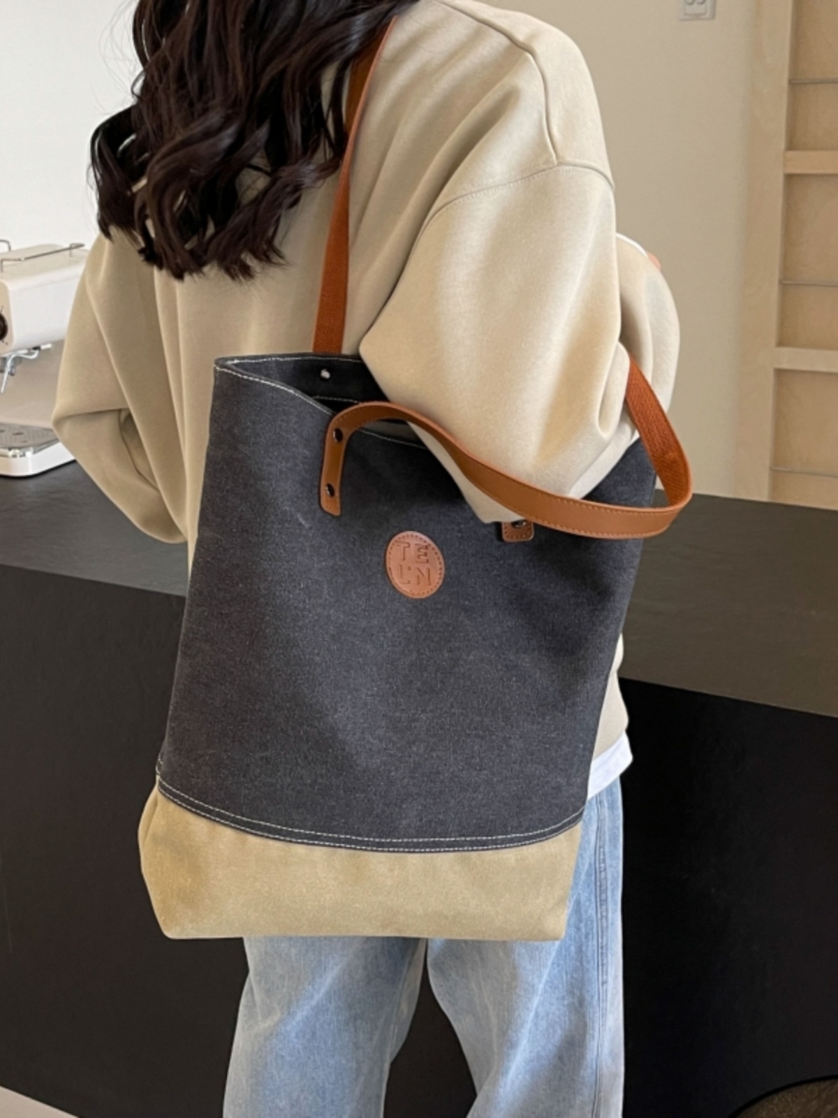 Retro Canvas Tote Bag for Women, 2025 Fashion Large Capacity Shoulder Bag, Versatile Commuter Style Retro Canvas Tote Bag for Women, 2025 Fashion Large Capacity Shoulder Bag, Versatile Commuter Style