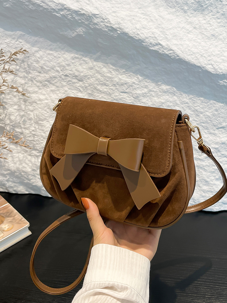 Retro Casual Saddle Bag for Women - Stylish High-Quality Crossbody Bag for Autumn 2025 Fashion Trend Retro Casual Saddle Bag for Women - Stylish High-Quality Crossbody Bag for Autumn 2025 Fashion Trend