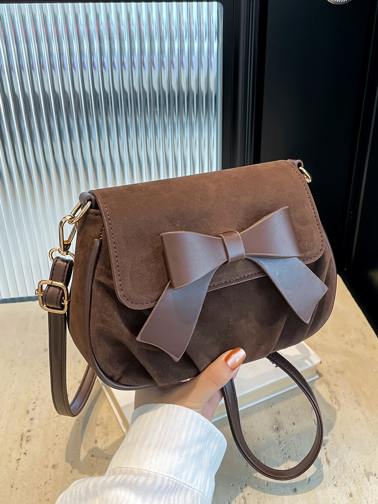 Retro Casual Saddle Bag for Women - Stylish High-Quality Crossbody Bag for Autumn 2025 Fashion Trend Retro Casual Saddle Bag for Women - Stylish High-Quality Crossbody Bag for Autumn 2025 Fashion Trend