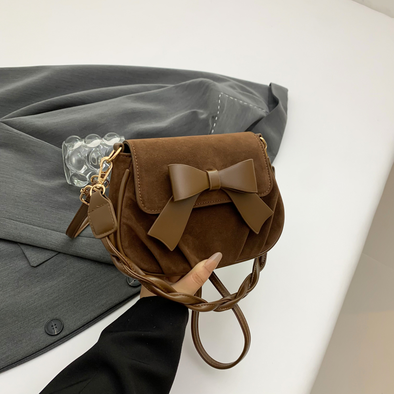 Retro Casual Saddle Bag for Women - Stylish High-Quality Crossbody Bag for Autumn 2025 Fashion Trend Retro Casual Saddle Bag for Women - Stylish High-Quality Crossbody Bag for Autumn 2025 Fashion Trend