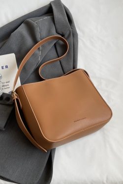 Retro Casual Shoulder Bag for Women - Trendy Spring Summer 2025 Bucket Crossbody Bag for Commuting and Everyday Use