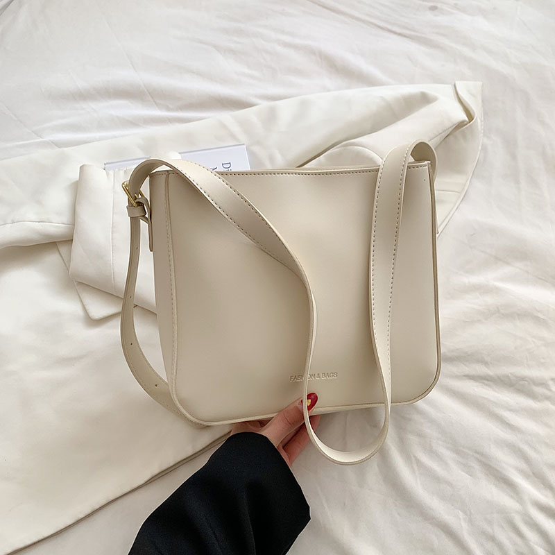 Retro Casual Shoulder Bag for Women - Trendy Spring Summer 2025 Bucket Crossbody Bag for Commuting and Everyday Use Retro Casual Shoulder Bag for Women - Trendy Spring Summer 2025 Bucket Crossbody Bag for Commuting and Everyday Use