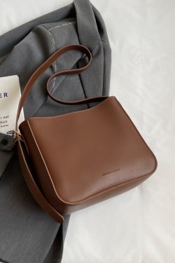 Retro Casual Shoulder Bag for Women - Trendy Spring Summer 2025 Bucket Crossbody Bag for Commuting and Everyday Use