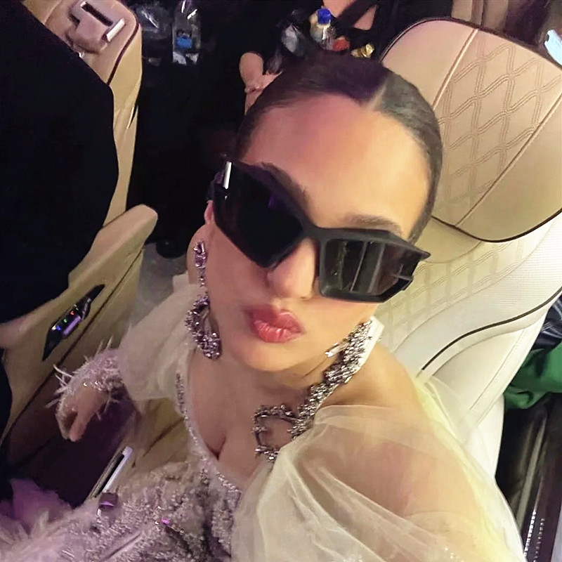 Retro Cat-Eye Punk Sunglasses for Men and Women - Trendy Futuristic Alien Style - Millennial Spicy Girl Fashion Accessory Retro Cat-Eye Punk Sunglasses for Men and Women - Trendy Futuristic Alien Style - Millennial Spicy Girl Fashion Accessory