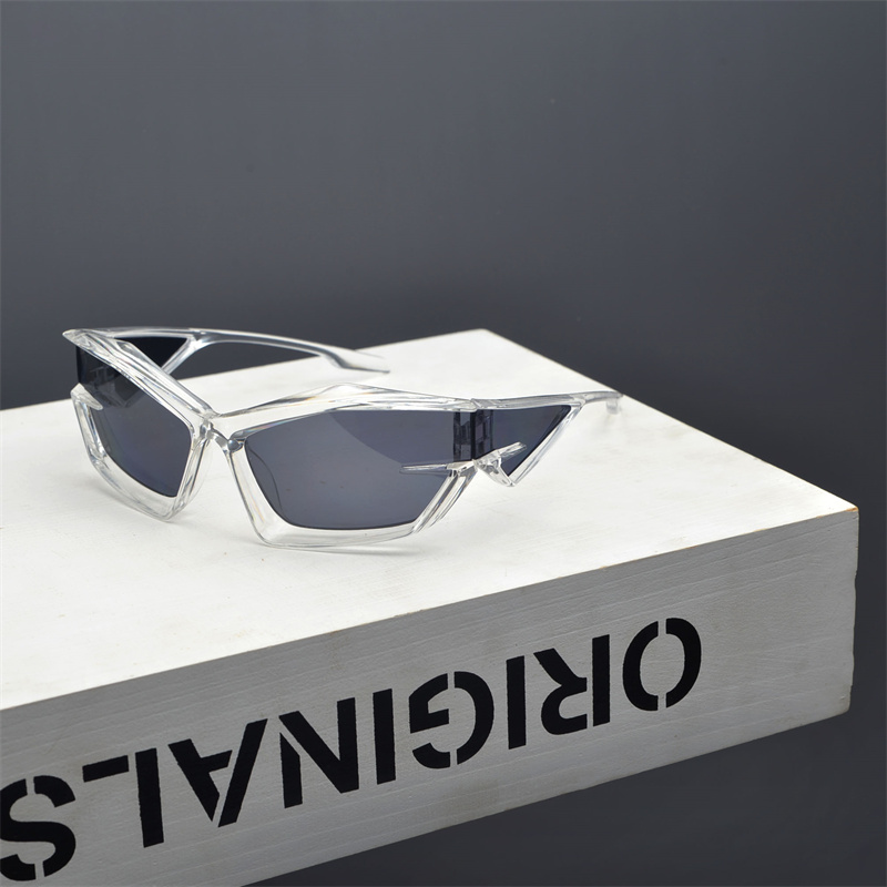 Retro Cat-Eye Punk Sunglasses for Men and Women - Trendy Futuristic Alien Style - Millennial Spicy Girl Fashion Accessory Retro Cat-Eye Punk Sunglasses for Men and Women - Trendy Futuristic Alien Style - Millennial Spicy Girl Fashion Accessory