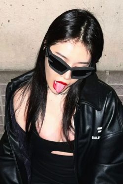 Retro Cat-Eye Punk Sunglasses for Men and Women - Trendy Futuristic Alien Style - Millennial Spicy Girl Fashion Accessory