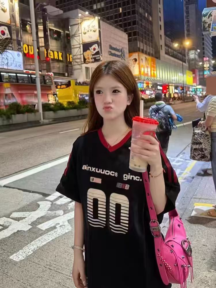 Retro Color-Block V-Neck Short Sleeve T-Shirt for Women - Trendy 90s Inspired Summer Sports Loose Top Retro Color-Block V-Neck Short Sleeve T-Shirt for Women - Trendy 90s Inspired Summer Sports Loose Top