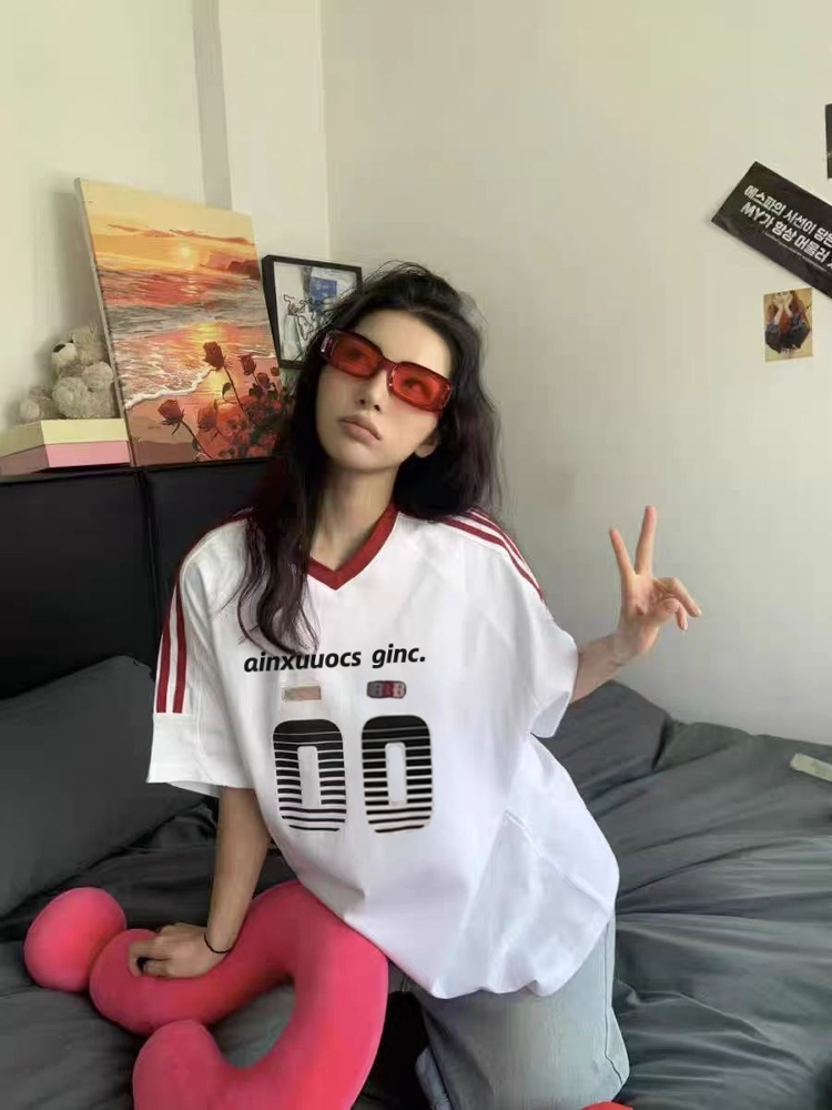 Retro Color-Block V-Neck Short Sleeve T-Shirt for Women - Trendy 90s Inspired Summer Sports Loose Top Retro Color-Block V-Neck Short Sleeve T-Shirt for Women - Trendy 90s Inspired Summer Sports Loose Top