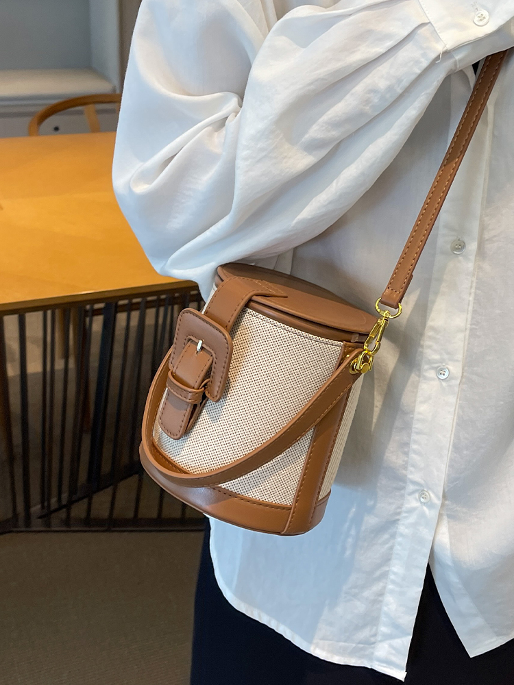 Retro Color-Blocking Women's Casual Bucket Bag - Trendy Crossbody Handbag for Summer 2025, Chic Niche Style Retro Color-Blocking Women's Casual Bucket Bag - Trendy Crossbody Handbag for Summer 2025, Chic Niche Style