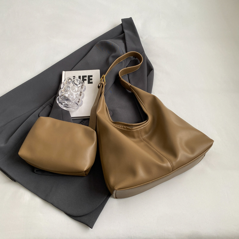 Retro Commuter Underarm Bag for Women - 2025 Autumn Winter Versatile Tote Shoulder Bag with High-End Feel Retro Commuter Underarm Bag for Women - 2025 Autumn Winter Versatile Tote Shoulder Bag with High-End Feel