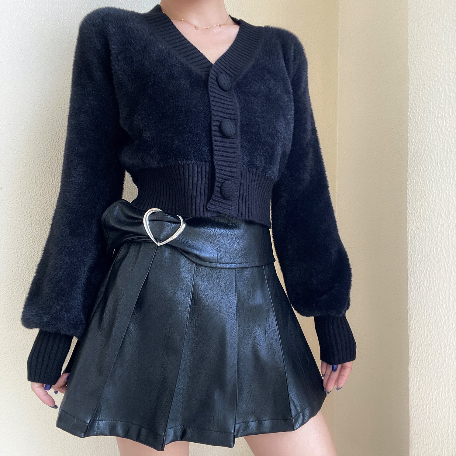 Retro Cute V-Neck Big Button High Waist Short Solid Color Faux Mink Plush Lantern Sleeve Knit Cardigan for Y2K Style Fashion Retro Cute V-Neck Big Button High Waist Short Solid Color Faux Mink Plush Lantern Sleeve Knit Cardigan for Y2K Style Fashion