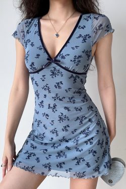 Retro Deep V Floral Dress for Women - Waist-Cinching Slim-Fit A-Line Short Skirt, European American Style, Perfect for 90s and Y2K Looks