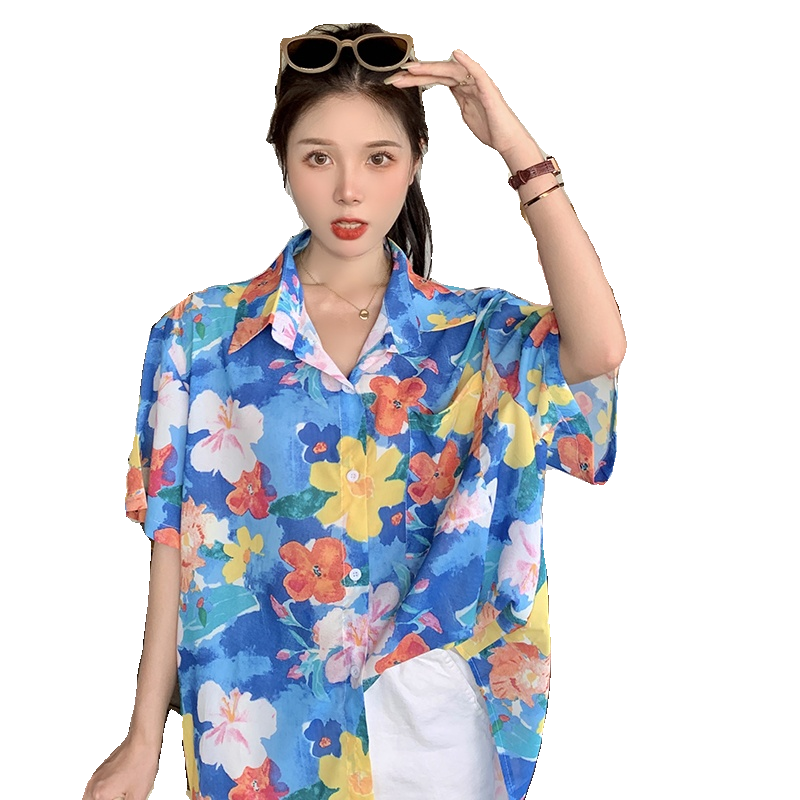 Retro Floral Loose Short-Sleeve Shirt for Women - Hawaiian Beach Top, Unique Niche Design, Perfect for Y2K and 90s Style Retro Floral Loose Short-Sleeve Shirt for Women - Hawaiian Beach Top, Unique Niche Design, Perfect for Y2K and 90s Style